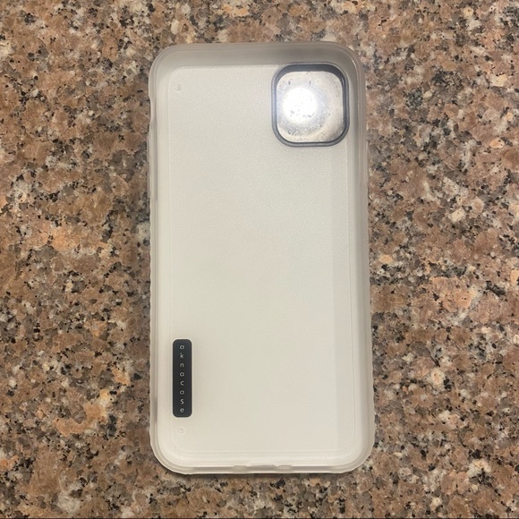 Akna iphone 11 brown print case🤎 - Picture 2 of 2